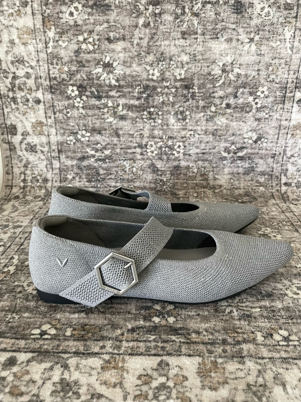 Vivaia Mary Jane Ballet Flats - Picture 2 of 9